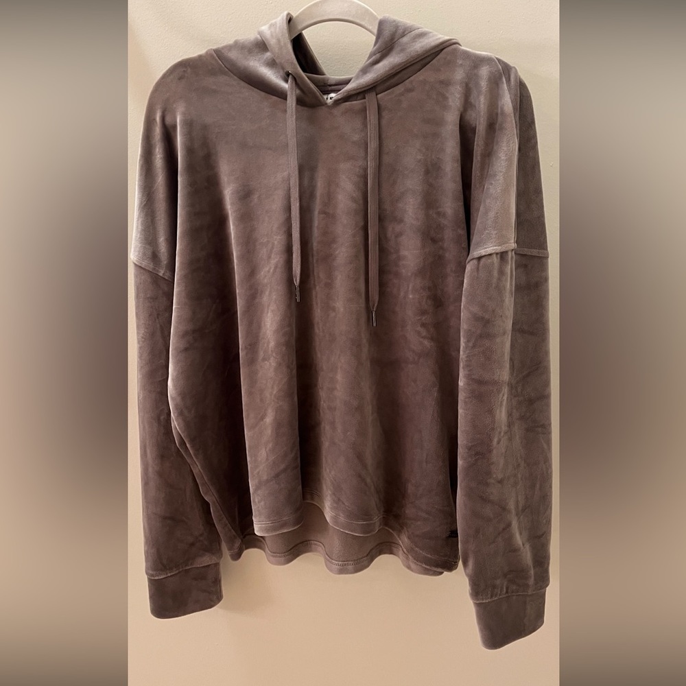 DKNY HOODED SWEATSHIRT